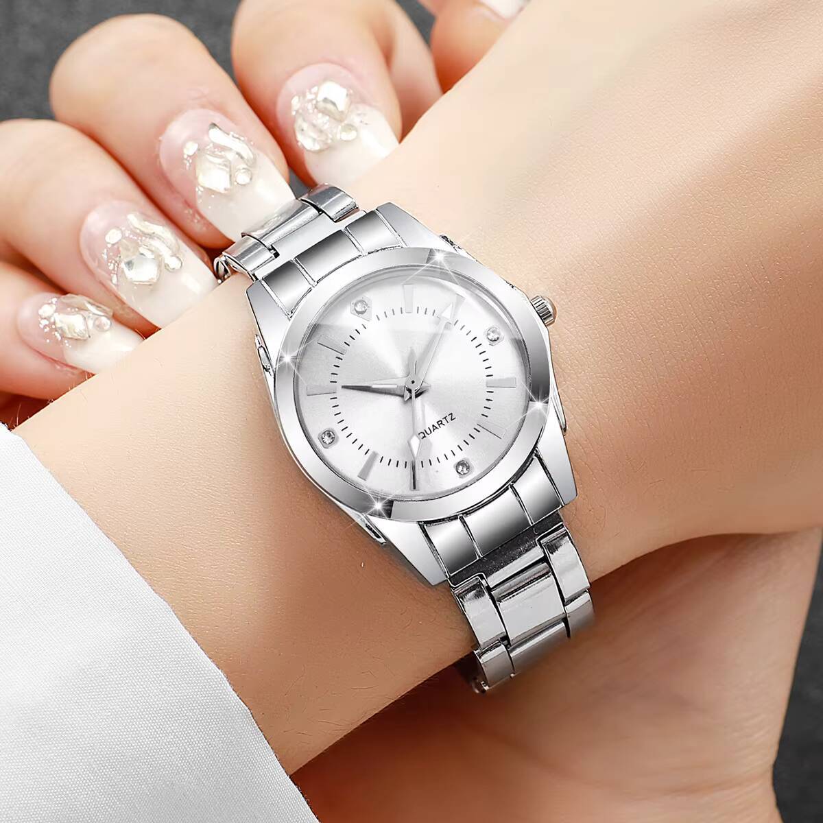 Lüks Rhinestone Kadın Saatler  - Luxury Watch Gift Box incelemesi ve fiyatı